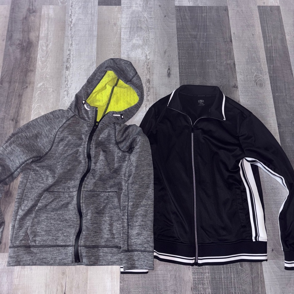 🥑American Eagle Outfitters and Athletic sweatshirt Bundle
